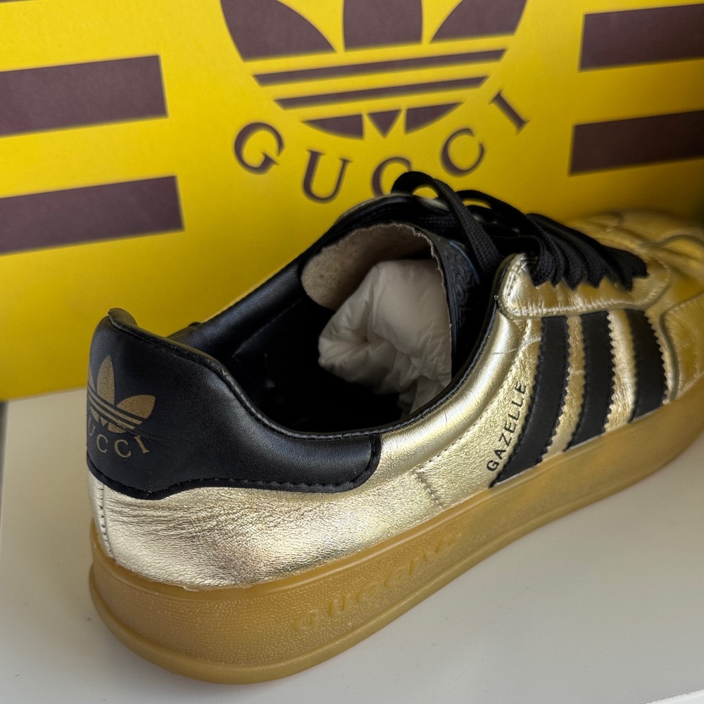 Gucci collaboration with Adidas gazelle sneakers
Special edition (Gold) - Picture 11 of 16
